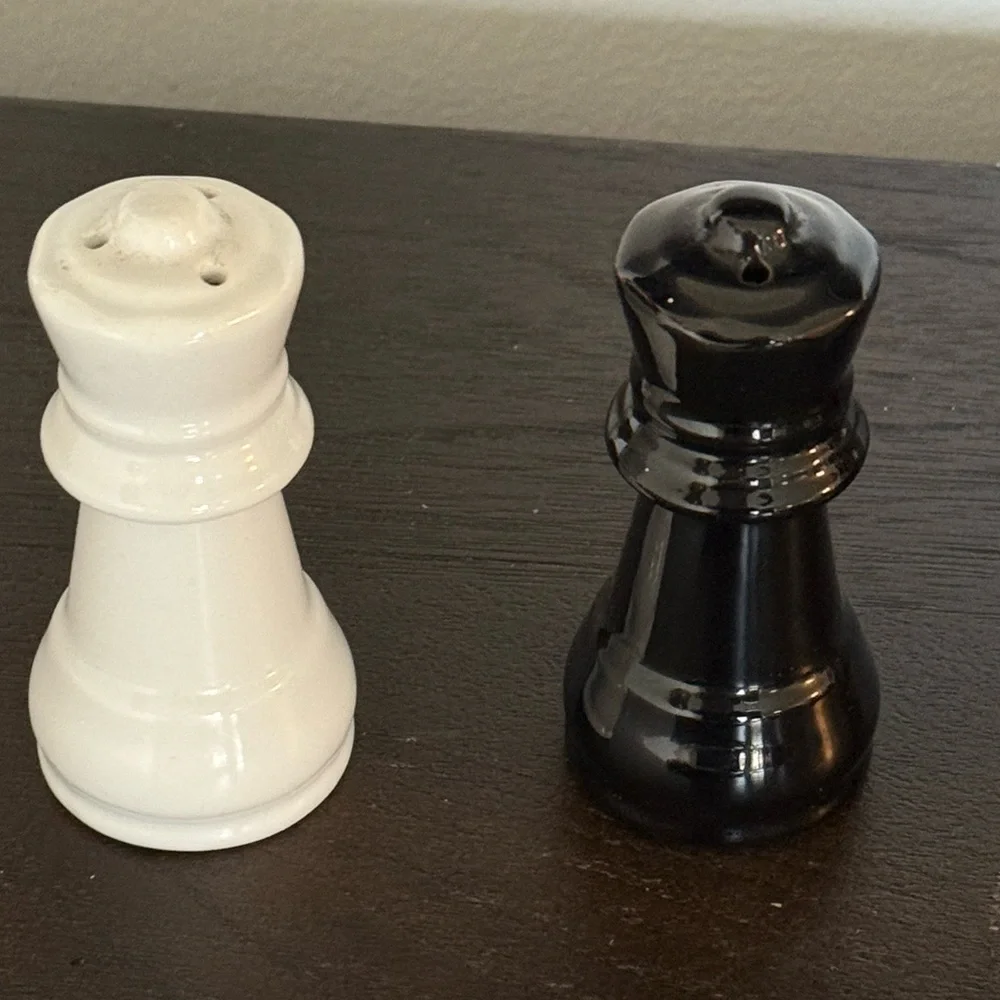 Vintage Pier 1 Ceramic Chess Pawn Salt and Pepper Shakers Set Black White